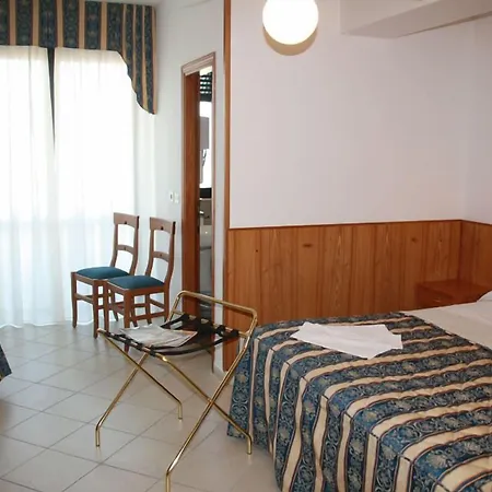 Hotel Genzianella 3*