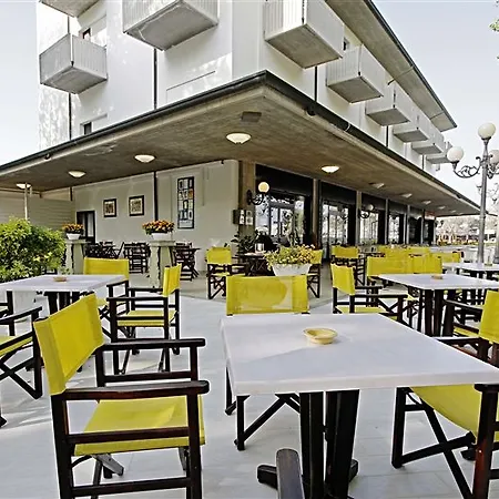 Hotel Genzianella 3*